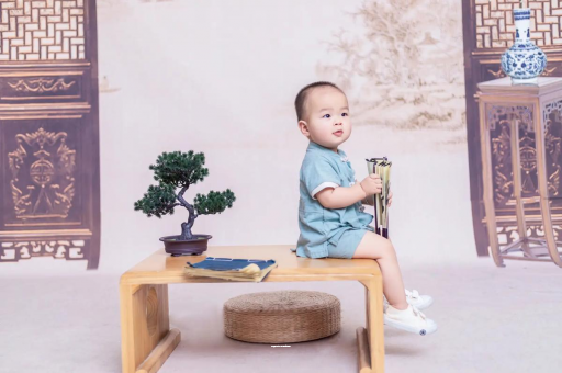 肇东宝宝眼睛肿是什么原因